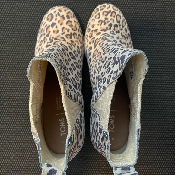 Toms cheetah print Kelsey wedges heeled slip on booties size 10 - Picture 7 of 7
